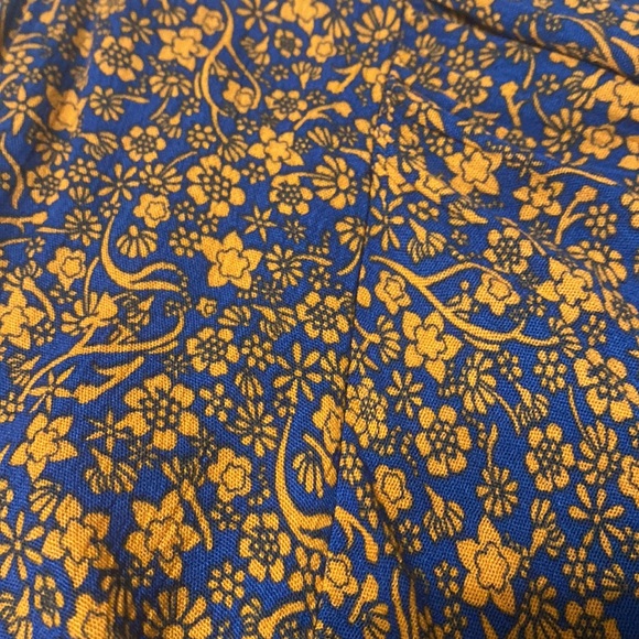 Chelsea & Violet cardigan in a floral pattern. Brand new, with tag. XS - Picture 3 of 4